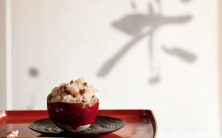 お赤飯［包装米飯］12袋（24食分）（140ｇ×24） 赤飯 お赤飯 ご飯 コメ 米 お米 こめ レトルト パック 備蓄 食事 非常食 保存食