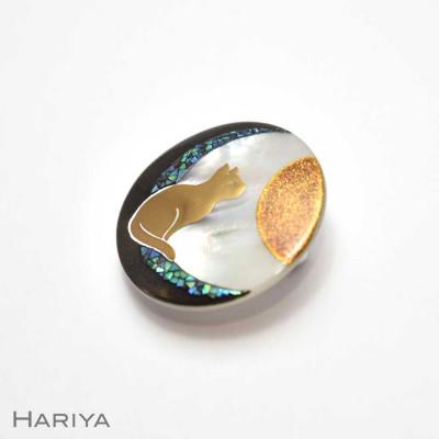 ふるさと納税 加賀市 猫蒔絵 白蝶貝ブローチ |  | 01