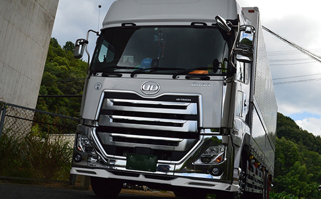 新型クオンUDクオン 大型フロントスポイラー タイプ4 3P大型低床トラクター用