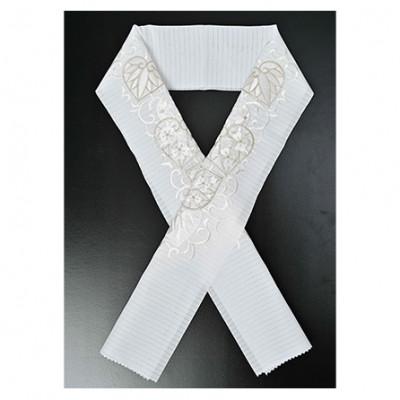 ふるさと納税 伊丹市 半衿　絽　夏物　白地に白と銀の糸での刺繍　葵の柄[54030265] |  | 01