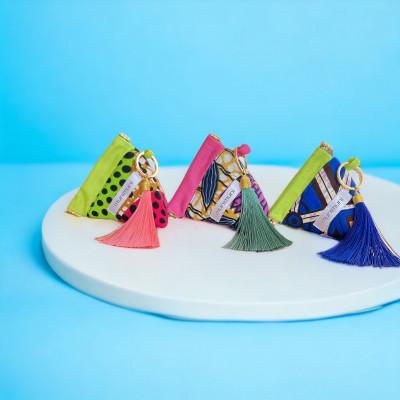 ふるさと納税 東村山市 《munimuni》African tetra pouch　※色柄はお任せ |  | 01