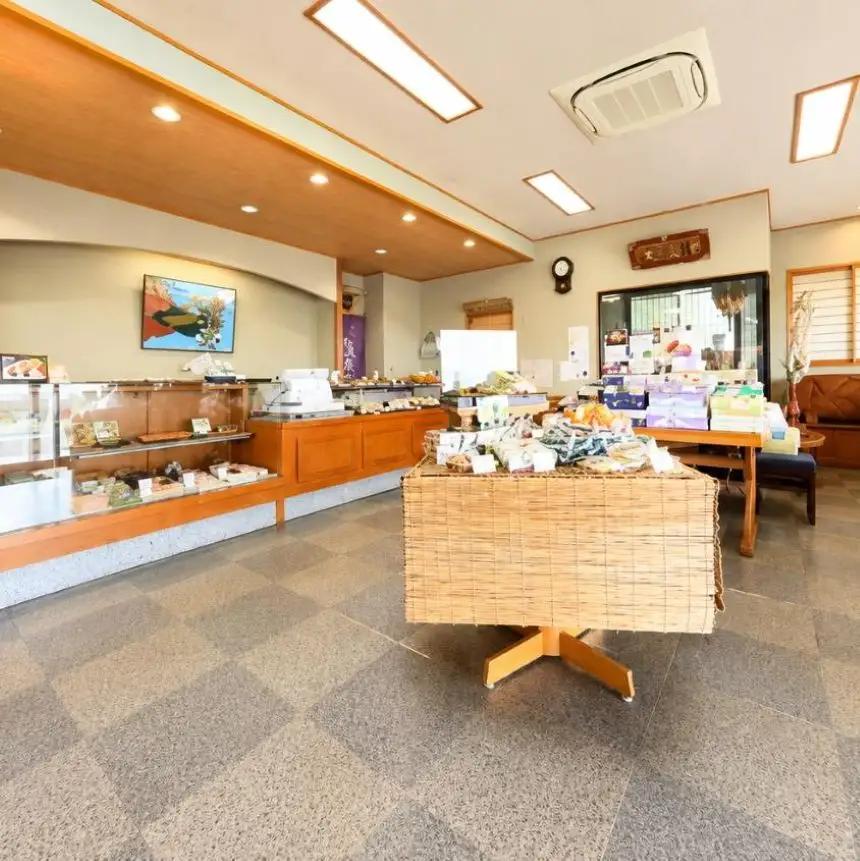 【定期便3ヶ月】【おためし】大砲巻の半分のサイズ♪季節限定色入り味いろ3色セット(小豆こしあん1、抹茶1、季節あん) 3セット | 和菓子 愛知県 美浜町