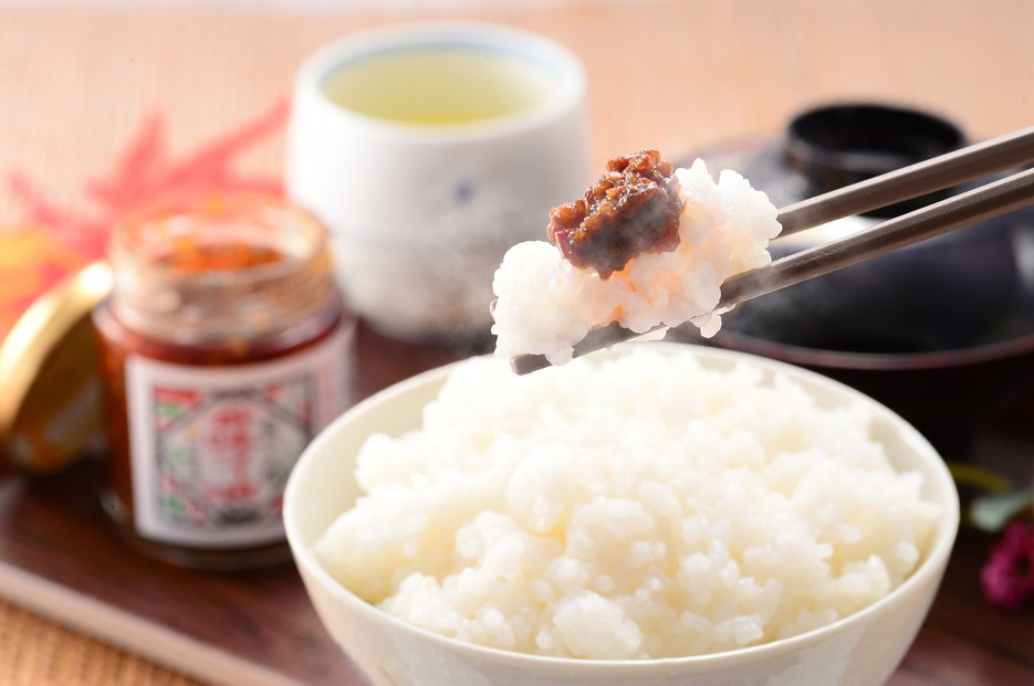 
            前田農園 ご飯のおとも4本4種セット【肉みそ 食べるラー油 ちりめんじゃこ ごはん ご飯 米 お米 こめ おかず 4種類 4種 夕飯 おにぎり 朝食 お弁当 弁当 鳥取県 北栄町 おすすめ 人気】
          