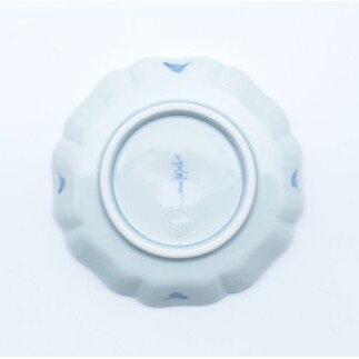 有田焼 素朴でかわいらしい色絵兎 小皿【まるぶん】まるぶんオリジナル 食器 器 うつわ 磁器 陶磁器 小皿 取り皿 染付 手描き 和風 かわいい A10-281_イメージ5