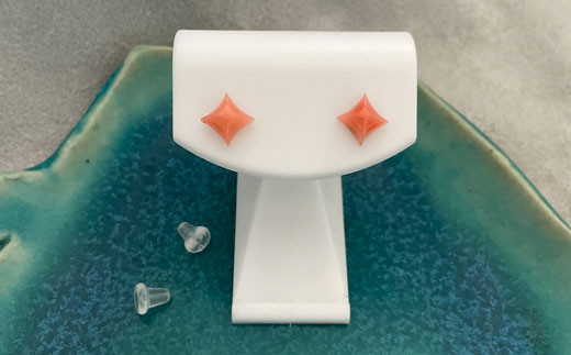 
さんごの吉良：珊瑚ピアス2
