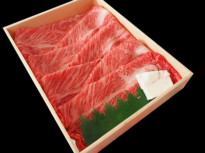 近江牛 肩ロース すき焼き しゃぶしゃぶ 500g 【BI01W1】 近江牛 牛肉すき焼き A4 4等級以上
