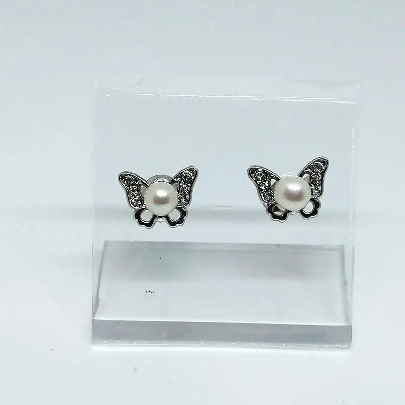 2202 真珠ピアス・バタフライ（淡水本真珠・ボタン） 贈り物 かわいい アクセサリー カジュアル オシャレ クリスマスプレゼント 蝶々