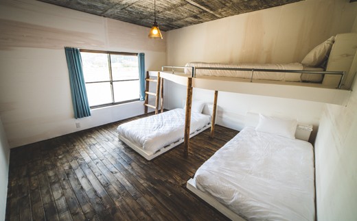 異国情緒溢れる完全手作りのゲストハウス　トリプルハウス　1泊宿泊券