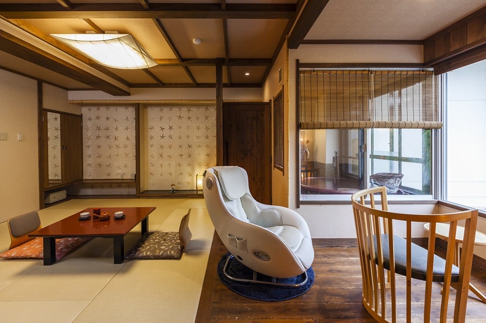 310　里の山桜