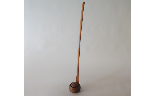 【靴べら＆スタンド セット ウォールナット】天然木 長さ73cm オイル仕上げ かがまず使える 職人手作り tree coat | 靴べら 靴ベラ くつべら シューホーン ロング靴べら スタンド 木製 胡桃 無垢材 インテリア 玄関 職人 手作り ギフト 贈答 新築祝い にいがた あがの 新潟県 阿賀野市 2W02067