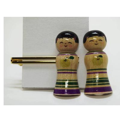 ふるさと納税 黒石市 「こけス」ネクタイピン&帯留め(緑りんご) |  | 01