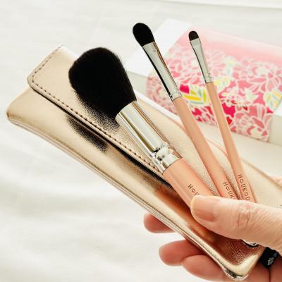 ふるさと納税 熊野町 熊野化粧筆　萌人気3本&ケースセット　熊野筆ほうこどう |  | 01