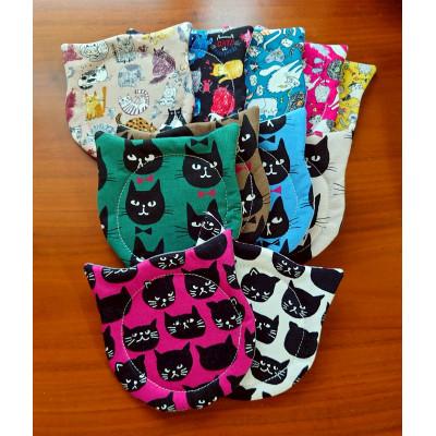 ふるさと納税 茨木市 【保護猫ルームえびす】猫型コースターとキーホルダーの手作りセット(ポストカード1枚付き) |  | 01