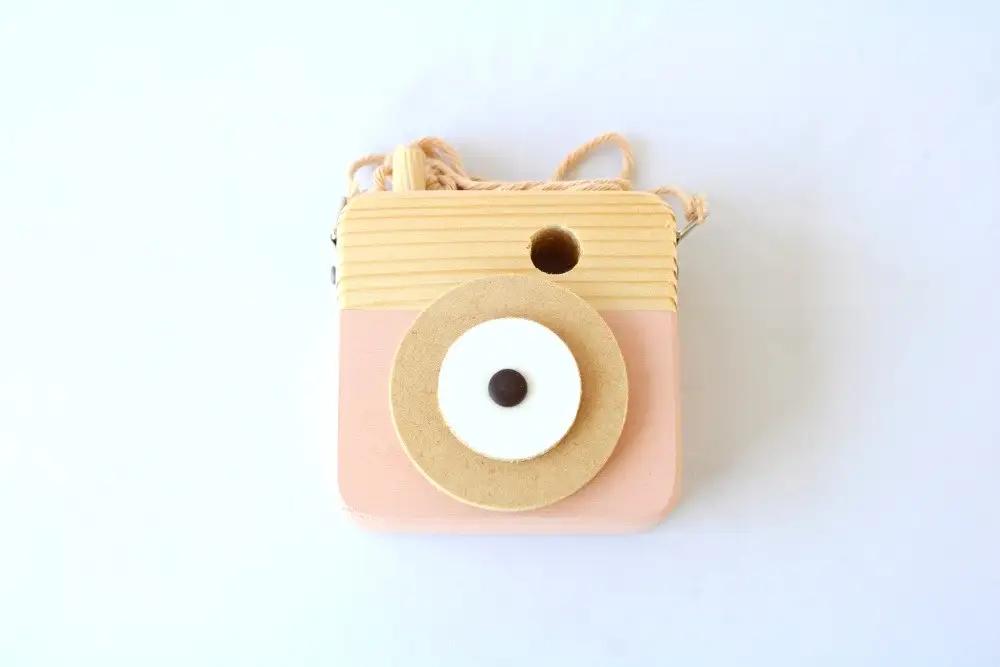トイカメラ 写ラナインです ピンク 1個 / SUGGY スッギー 木工 オリジナル家具 雑貨 木育  木製 木のおもちゃ ごっこ遊び 知育玩具 カメラ おもちゃ キッズカメラ 出産祝い 誕生日プレゼ