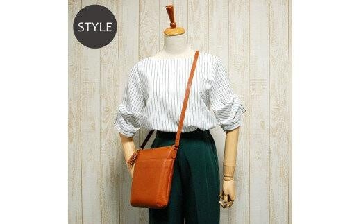 
                  オリーブレザー 縦ショルダーバッグ【ご希望のお色をお選びください】
                