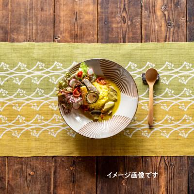 ふるさと納税 豊見城市 《ウージ染め》テーブルランナー　ウージの穂　くがに(黄金)