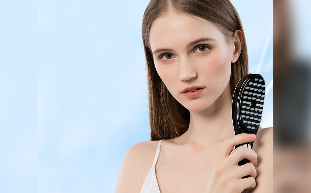 
            ナノスプレーヘアブラシ （ 製品本体・TypeCケーブル ） ／ ヘアブラシ マッサージコーム ヘアケア 頭皮ケア ブラシ 櫛 クシ くし ナノスプレー 【&Less Beauty】
          