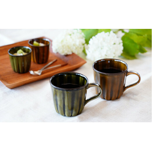 【お茶の時間を楽しむ】有田焼 カヌレマグカップ ペアセット【皓洋窯】食器 カップ マグカップ カヌレマグ セット 2個 ペア ブラウン グリーン かわいい ギフト A24-3_イメージ4