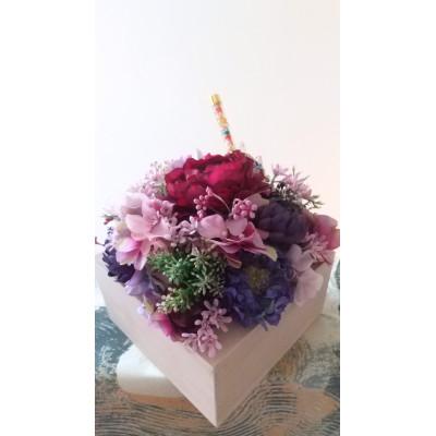 ふるさと納税 岸和田市 桐BOXアーティフィシャルフラワーアレンジと華姫(R)コデマリとボールペン付 |  | 01