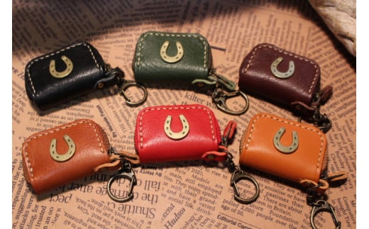 蹄鉄付きミニミニコインケース（ブラウン）　栗東市 / 株式会社ブルズエフ [BIAU280]