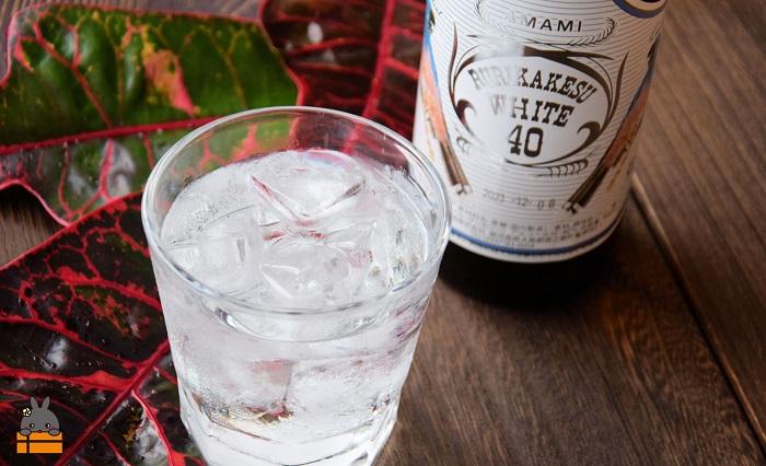 《蔵元直送便》大人が楽しむ国産ホワイトラム酒（スピリッツ）ルリカケスホワイト40度（900ml×2本）（ 酒 モヒート カクテル ラムコーク 炭酸割り ロック スイーツ作り 高岡醸造 アルコール40度