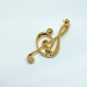 1978 ブローチト音記号（淡水本真珠・ボタン）G　ブローチ 真珠のブローチ 音楽 ト音記号のブローチ 淡水真珠大きなブローチ 贈り物 かわいいアクセサリー カジュアルアクセサリー キラキラブローチ