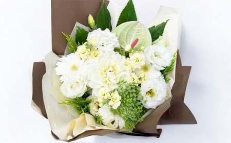 【白＋グリーン系】 お供え用 生花 （仏花） アレンジ Lサイズ 生け花 花 フラワー お供え 仏壇 日用品 雑貨 九州 熊本県 熊本市 常温 冷蔵