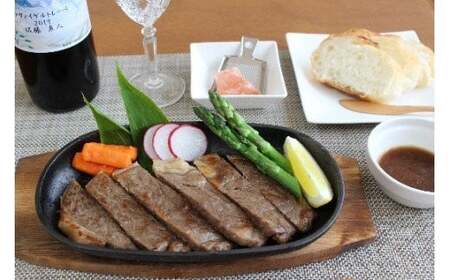 ロース ステーキ 200g × 100枚 【 数量限定 】【 きたかみ牛 A4 以上 確定】 人気 肉 牛肉 お歳暮 忘年会 贈答用 牛ステーキ おすそ分け 冷凍 岩手県 北上市 Z0010 （お肉の