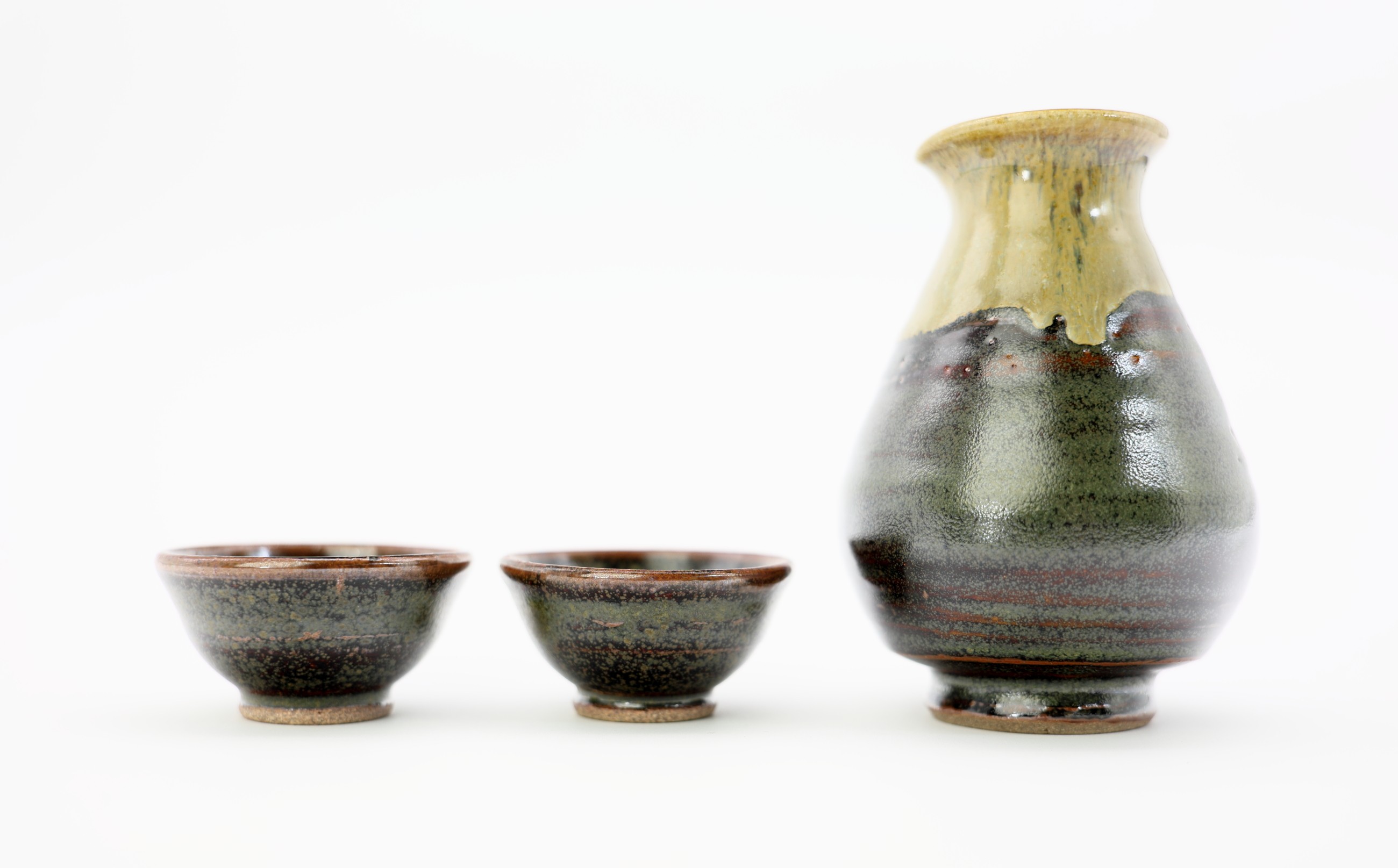 
                  【セット】陶庵和山 和光窯 鉄釉酒器揃(注器・ぐい呑2口)
                