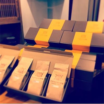 ふるさと納税 枚方市 【自家焙煎】マホロバ珈琲堂 こだわり珈琲セット　-豆- |  | 01