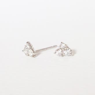 プラチナ トライアングルダイヤモンドピアス　0.24ct　　BQ90