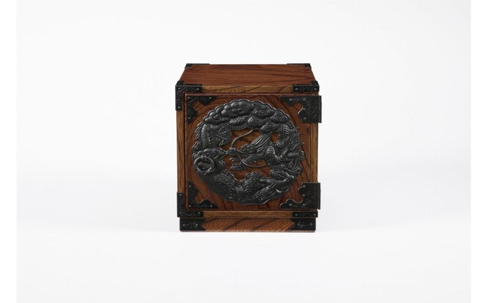 
            仙台箪笥　壱番　拭き漆
          