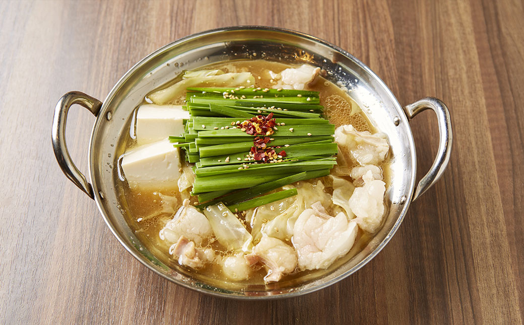 
王道 の 醤油 の もつ鍋 3～4人前 セット 和牛もつ スープ ちゃんぽん麺 柚子胡椒 薬味
