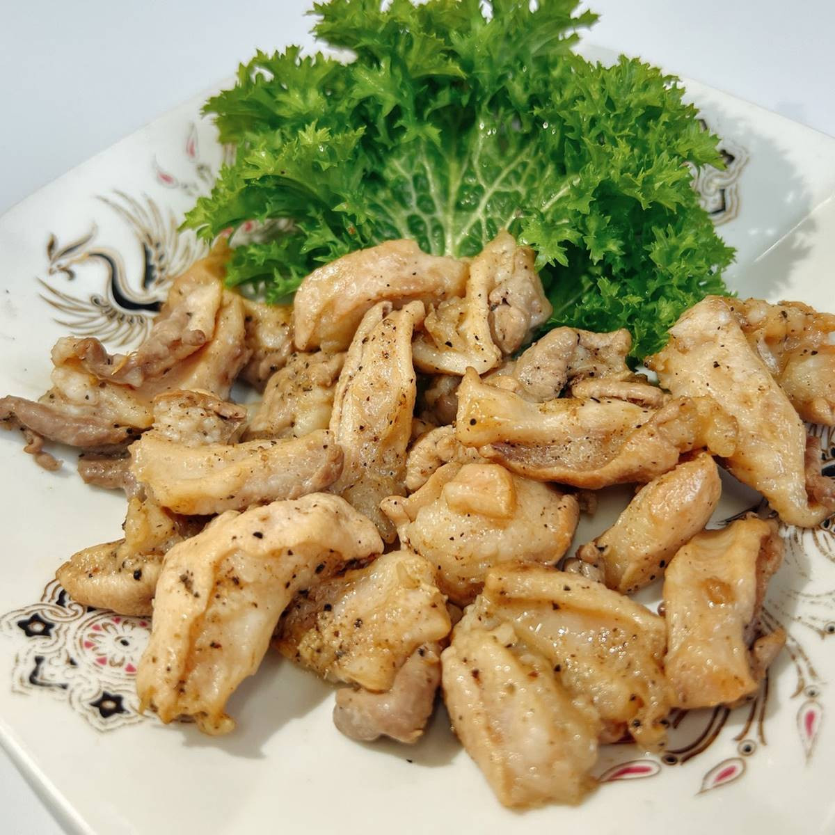 
                  塩ホルモンの塩焼き 合計640g（80g×8） 調理済タイプ
                