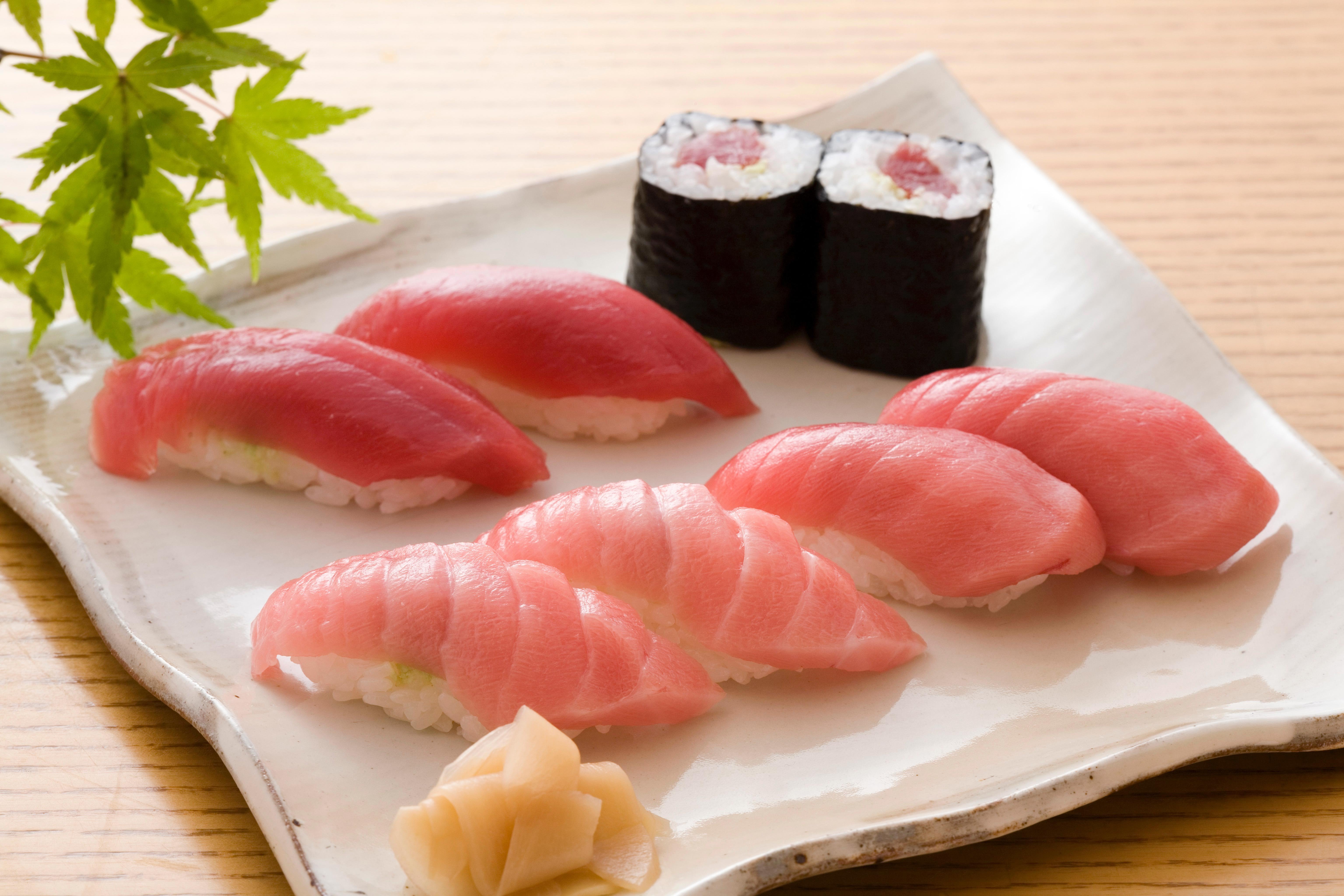 新鮮な生まぐろを冷凍せずにお届け。本物の味わいを是非、ご賞味ください。