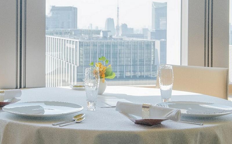 【東京丸の内】Sens & Saveurs（サンス・エ・サヴール）北海道白糠食材ランチコース 3名様