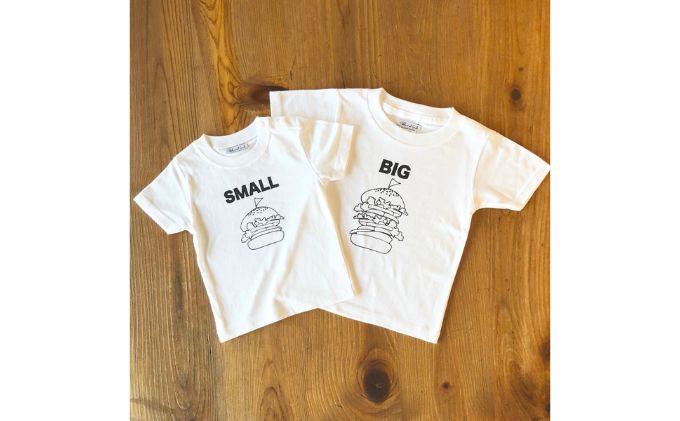 2人兄弟姉妹でおそろい/ハンバーガー SMALL×BIG プリント/ Tシャツ2枚組ギフトセット【出産祝い・誕生日・ギフト・プレゼント】（110cm×120cm）