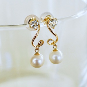 K10YG(10金) イエローゴールド パール ホワイトトパーズ ハート 揺れる ピアス  保証書付 2122 242-063-a