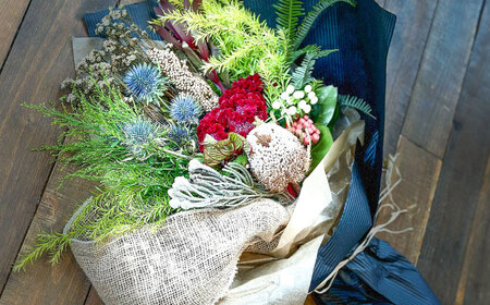 flower stand hacoお任せ季節のフラワーアレンジブーケ（花束）Mサイズ　生花　記念日　母の日　お祝い　誕生日