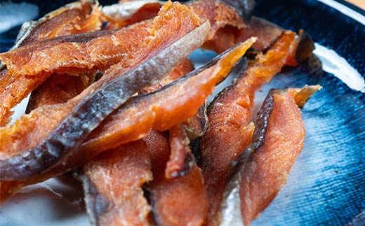 【期間限定！寄附額改定↓！】北海道産 鮭とば 4袋 常温 鮭 酒のつまみ つまみ 酒の肴 おやつ ふるさと納税 北海道 鮭とば 鮭 おつまみ 晩酌 珍味 海鮮 海鮮食品 魚介類 魚介 魚 _F4F-7