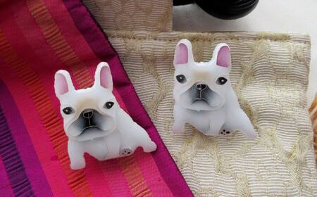 【ヒロミ・アート】フレンチブルドッグブローチ(白) [ 京都 嵐山 東山 京七宝 純銀製 犬 人気 おすすめ 装飾品 かわいい ギフト プレゼント お取り寄せ 通販 送料無料 ふるさと納税 ]