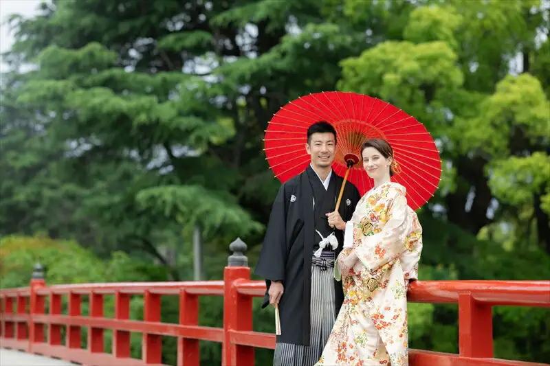 小田原城フォトウェディング（60分撮影・衣装・美容・写真データ付き）【小田原 出張撮影 60分 撮影データ 写真データ 写真 カメラマン 同行撮影 時間内撮影し放題　小田原城 結婚 結婚写真 神奈川県