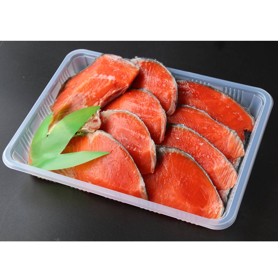＜釧路 北匠＞紅鮭半身切身800g　6回定期便