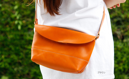 職人仕上げ 牛革 本革 ショルダーバッグ 男女兼用 日本製 静岡県 牧之原市 REVOLLA