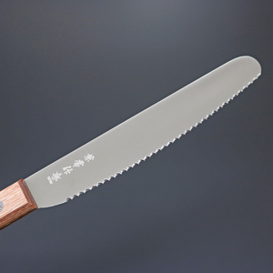 兼常作　波刃スプレッドナイフ（赤合板柄）　専用ケース付（KB-306） / 桐箱入り 高級 日本製 錆びにくい 背止め一刀 高品質 耐久性 アウトドア コンパクト