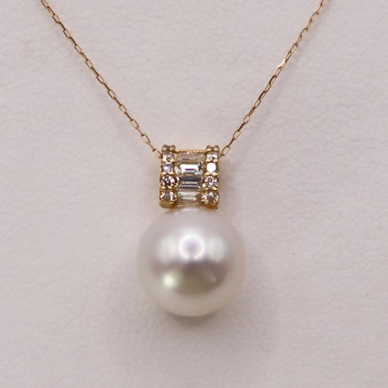 
                  2078 【大粒】K18　あこや本真珠9.9㎜　ダイヤモンド0.20ct 　ペンダントネックレス
                