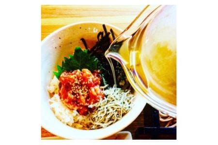 そば屋のだしだっさ・新時代のだしギフト 真昆布だし だしパック だし醤油 鰹節 にぼし しいたけ そば スープ 贈答用 ギフト 北海道 函館市 ふるさと納税_HD045-005