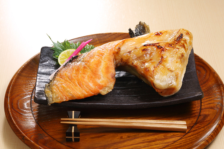 エンペラーサーモンのカマ【1kg】_T005-0870