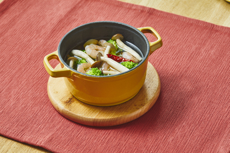 そのまま使える里山ぶなしめじ（栃木県那須工場産） ns086-001 きのこ 野菜 食品 濃厚 弾力 ｼﾒｼﾞ
