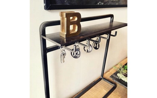 【ふるさと納税】 COBA 55 KEY HOOK STAND 1段 キーフック スタンド 鍵掛け 玄関収納 インテリア 壁掛け キーホルダー 整理 家具 収納 ウォールフック 木製 ナチュラル シンプル デザイン おしゃれ 北欧 モダン 家具 ハンドメイド 日本製 宿毛市 高知県 26000円